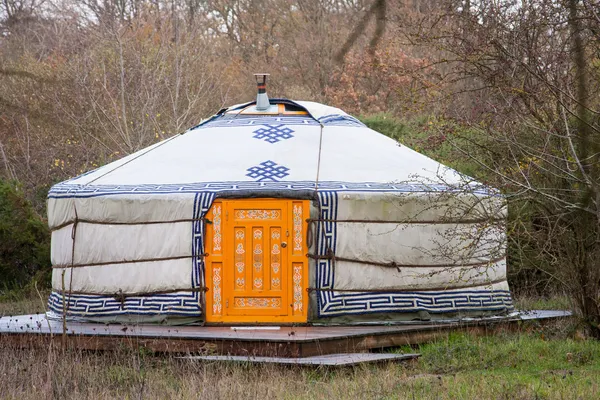 Yurt in een forest — Stockfoto