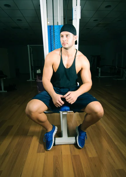 Entrenamiento de entrenamiento de gimnasio — Foto de Stock