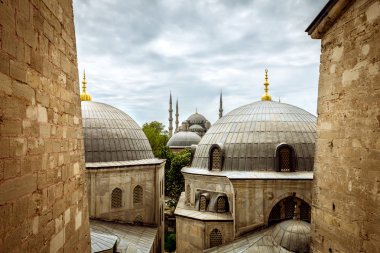 Ayasofya'nın arka bahçesinde sophia