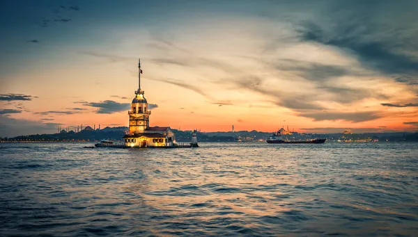 Maiden 's tower - Istanbul, Turkije — Stockfoto