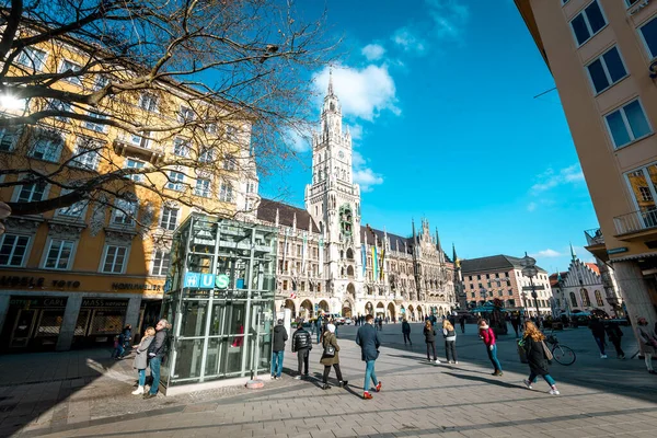 Munich Germany 2022 Vibrant Street Life Sunny Day Main Square — Stock Photo, Image