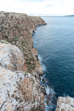 İspanya 'nın Balear Adalarındaki Formentera adasında sahil.
