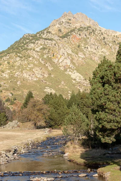 Kisváros Ősszel Andorrai Incles Valley Ben Vall Körmök Andorra — Stock Fotó