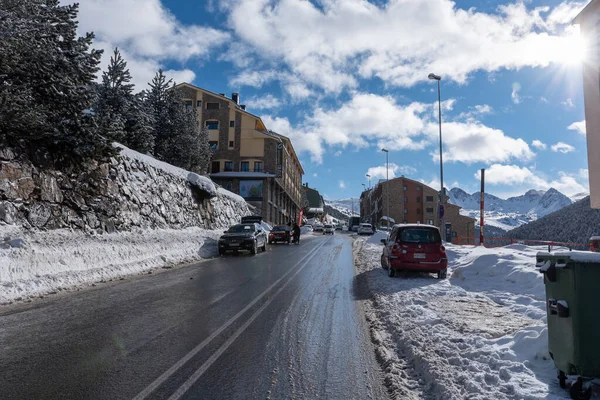 Canillo Andorra 2021 Diciembre Tráfico Día Con Mucha Nieve Andorra —  Fotos de Stock