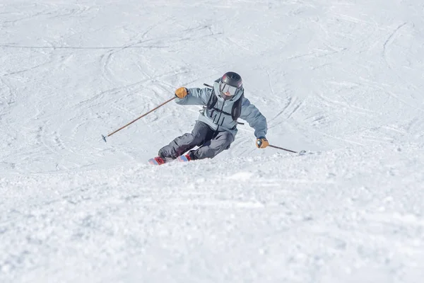 Grandvalira Ανδόρα 2021 Δεκεμβρίου Νεαρός Που Κάνει Σκι Στις Πλαγιές — Φωτογραφία Αρχείου