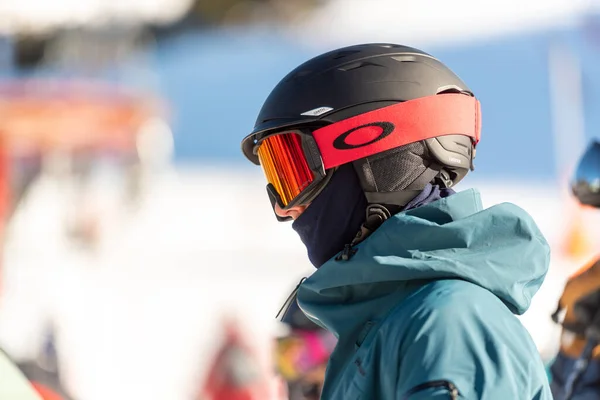 安道尔格兰德瓦拉 2022年1月16日 2022年冬季在安道尔练习滑雪的人 — 图库照片