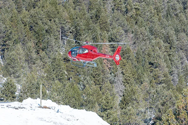 Grandvalira Andorra 2022 March Tourist Service Helicopter Landing Grandvalira Ski — Stock Photo, Image