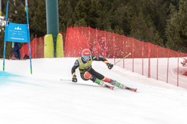 Grandvalira, Andorra: 16 Mart 2022: Sam MAES BEL EUROPA CUP Finalleri 'nde Mens Giant Slalom' da yarışıyor.