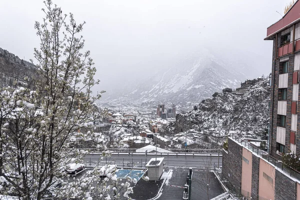 Escaldes Engordany Andorra 2022 April Schneefall Der Hauptstadt Andorra Winter — Stockfoto