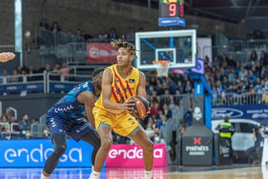 Andorra La Vella, Andorra: 2022 Nisan 03: ACB Ligi 'nde oynayan oyuncular Andorra La Vella' da Mora BAnc Andorra FC Barcelona 'ya karşı.