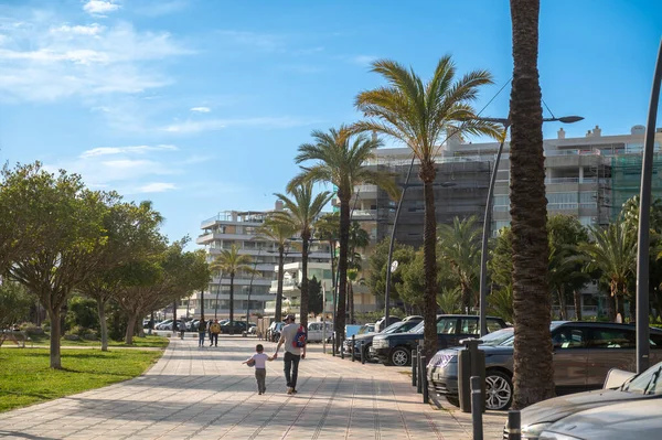 Ibiza Ισπανία 2022 Απριλίου Άνθρωποι Στη Marina Botafoc Στην Πόλη — Φωτογραφία Αρχείου