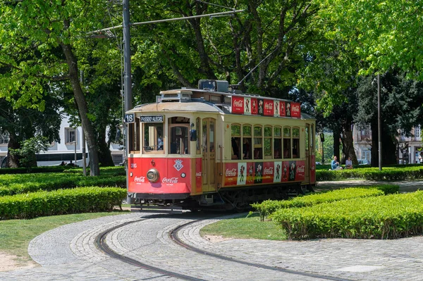 Порту Португалия 2022 Мая Старый Трамвай Остановке Кармо Иглесия Дель — стоковое фото