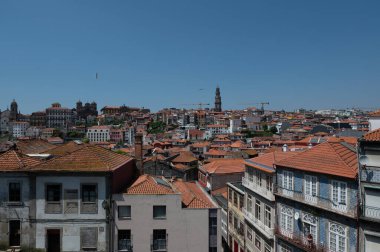 Porto, Portekiz. 4 Mayıs 2022. 2022 yazında Portekiz, Porto 'da şehir manzarası.