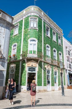 Lagos, Portekiz. 2022 Mayıs 06. 2022 yazında Portekiz 'in Algarve kentindeki Lagos kentindeki tipik Portekiz Obrigado dükkanı..