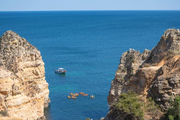 Lagos Portugal 2022 Maio Passeios Caiaque Para Visitar Grutas Caverna — Fotografia de Stock