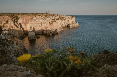 Portekiz, Lagos 'taki Algarve' de Ponta de Piedade 'nin bakış açısı.