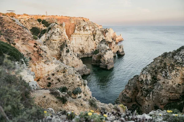 Portekiz, Lagos 'taki Algarve' de Ponta de Piedade 'nin bakış açısı.