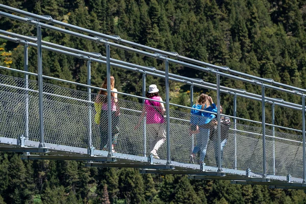 Canillo Andorra 2022 June People Walking Longest Tibetan Bridge Europe — Stock Photo, Image