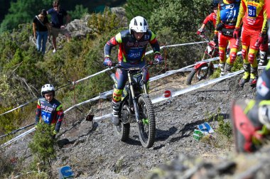 Sant Julia de Loria, Andorra . 18 Haziran 2022. ANDORRA FIM TRIALGP - 1. GÜN Dünya Şampiyonası, ANDORRA FIM Dünya Şampiyonası sırasındaki sürücüler 18 Haziran 2022 'de Sant Julia, Andorra' da.