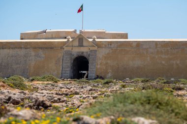 Fortaleza de Sangre Algarve 'de, Portekiz yazın.
