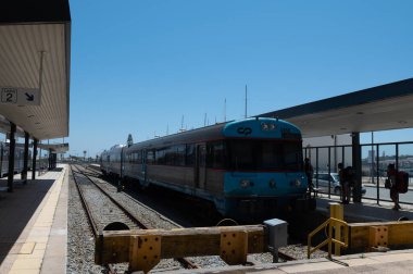 Lagos, Portekiz. 6 Mayıs 2022. Portekiz 'in Comboios de Portugal şehrinin Algarve şehrindeki trenleri.