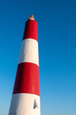 Playa dos Alemanes 'deki deniz feneri Portekiz' in Algarve kentindeki Albufeira 'nın turist bakımında..