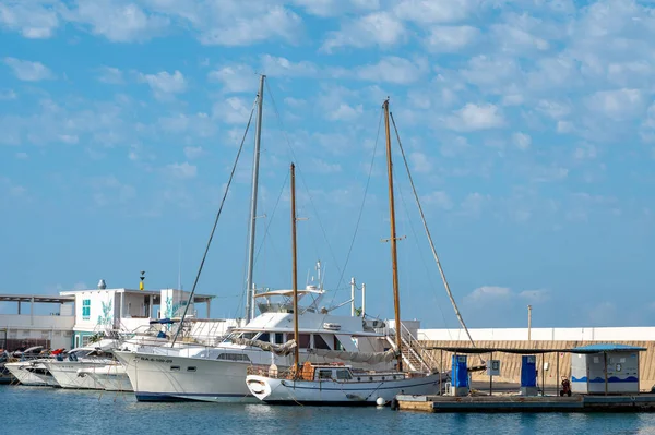 Coma Ruga Spain 2022 June Boats Port Comarruga Beach Tarragona —  Fotos de Stock