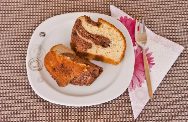 Deliziosa e fresca torta con cioccolato — Foto Stock