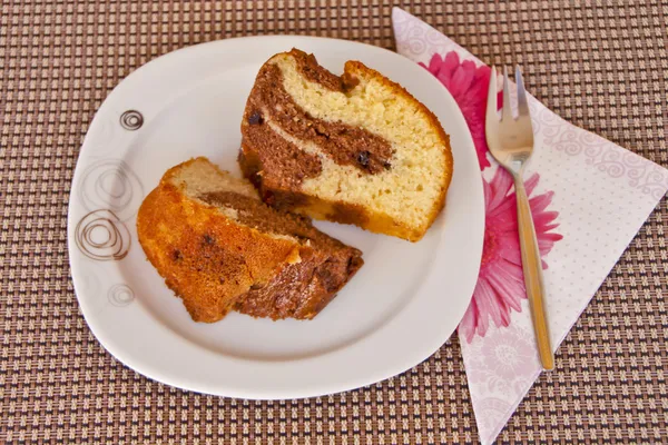 Вкусный и свежий торт с шоколадом — стоковое фото
