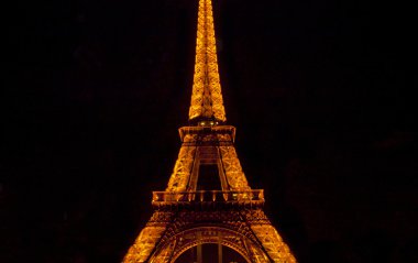 Eyfel Kulesi ile gece