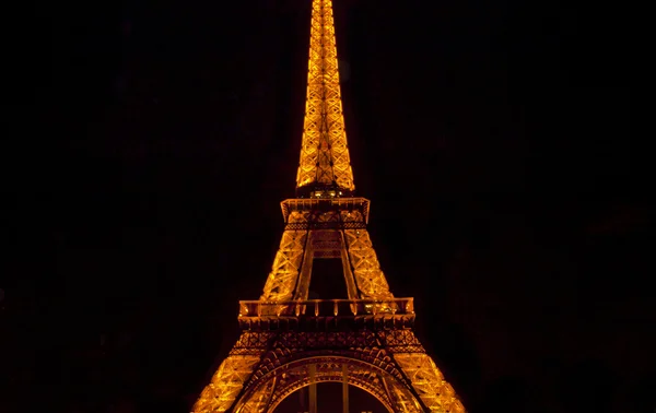 Torre Eiffel de noche — Foto de Stock