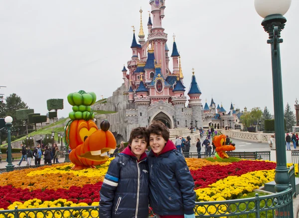 Szórakoztató idő disneyland paris, Franciaország — Stock Fotó