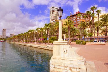 Güzel bir alicante manzarası, yazın İspanya