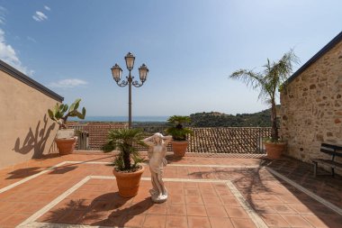 Rocca Imperiale 'den güzel bir deniz manzarası