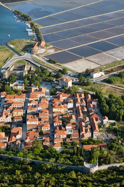 Ston, kleine Stadt in der Nähe von Dubrovnik — Stockfoto