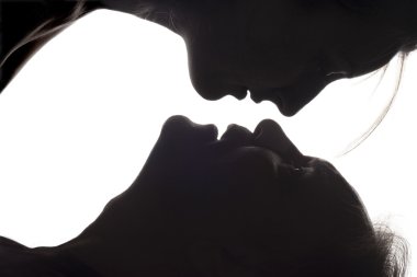 bir kadın ve bir adam portresi arka ışık