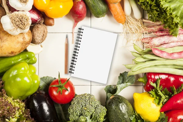 Verdure fresche salutari variopinte — Foto Stock