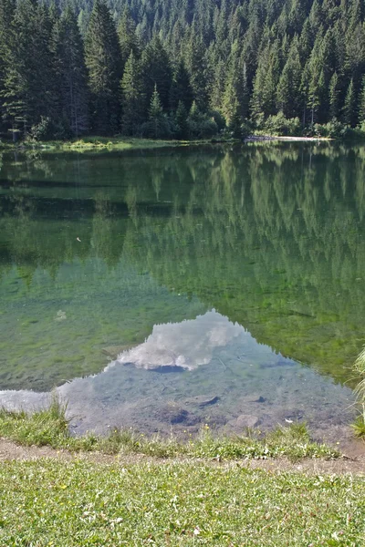 Lago Alpino — Fotografia de Stock