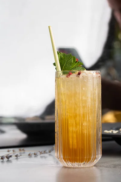 Bicchiere Con Cocktail Mojito All Arancia Con Limone Menta Bevanda — Foto Stock