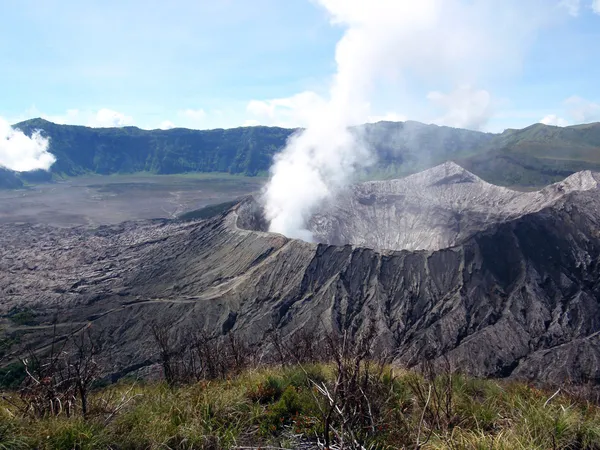 Cráter del volcán —  Fotos de Stock