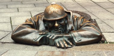 Kanalizasyon alt heykel Bratislava