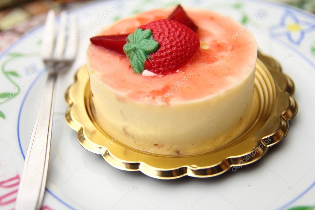 Creamy torte