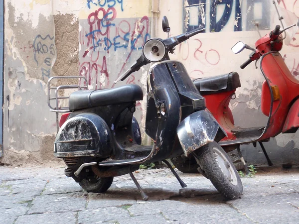 Старий скутер — стокове фото