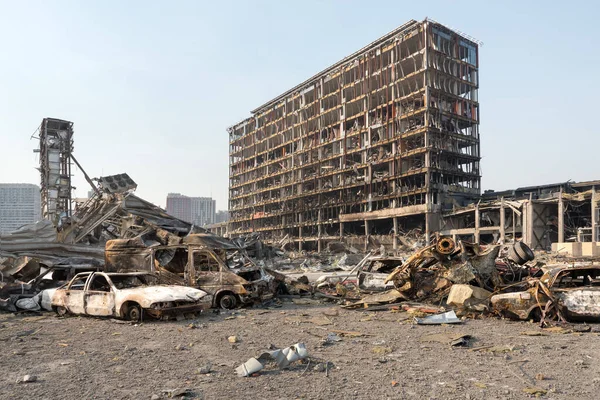 2022 Русское Вторжение Украину Разрушенный Город Сгорел Россия Разрушает Разрушенный — стоковое фото