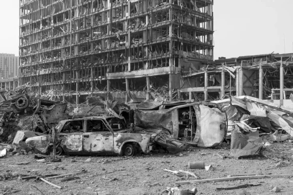 2022 Російське Вторгнення Україну Спустошило Місто Після Цього Цивільні Бомбардувальники — стокове фото