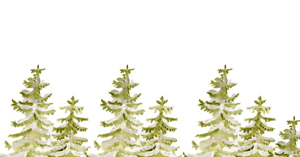 圣诞气氛中，森林里的树挂着雪水色的横幅，为社交网络服务 — 图库照片