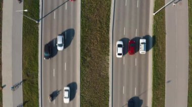 Şehirdeki en iyi araba trafiği manzarası