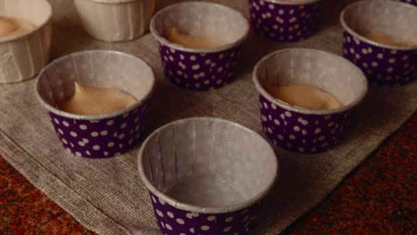 Small Molds Cupcakes Napkin Table Unrecognizable Person Fills Custard Dough — Stockvideo