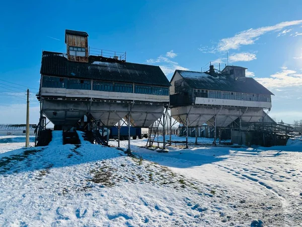 Kış Havasında Tarımsal Temizlik Kuru Tahıl Kompleksleri Kırsal Kesimde Mekanize — Stok fotoğraf