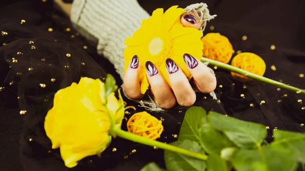 Adult Woman Hand Stylish Knitted Glove Purple Manicure Black Background — Stock Photo, Image